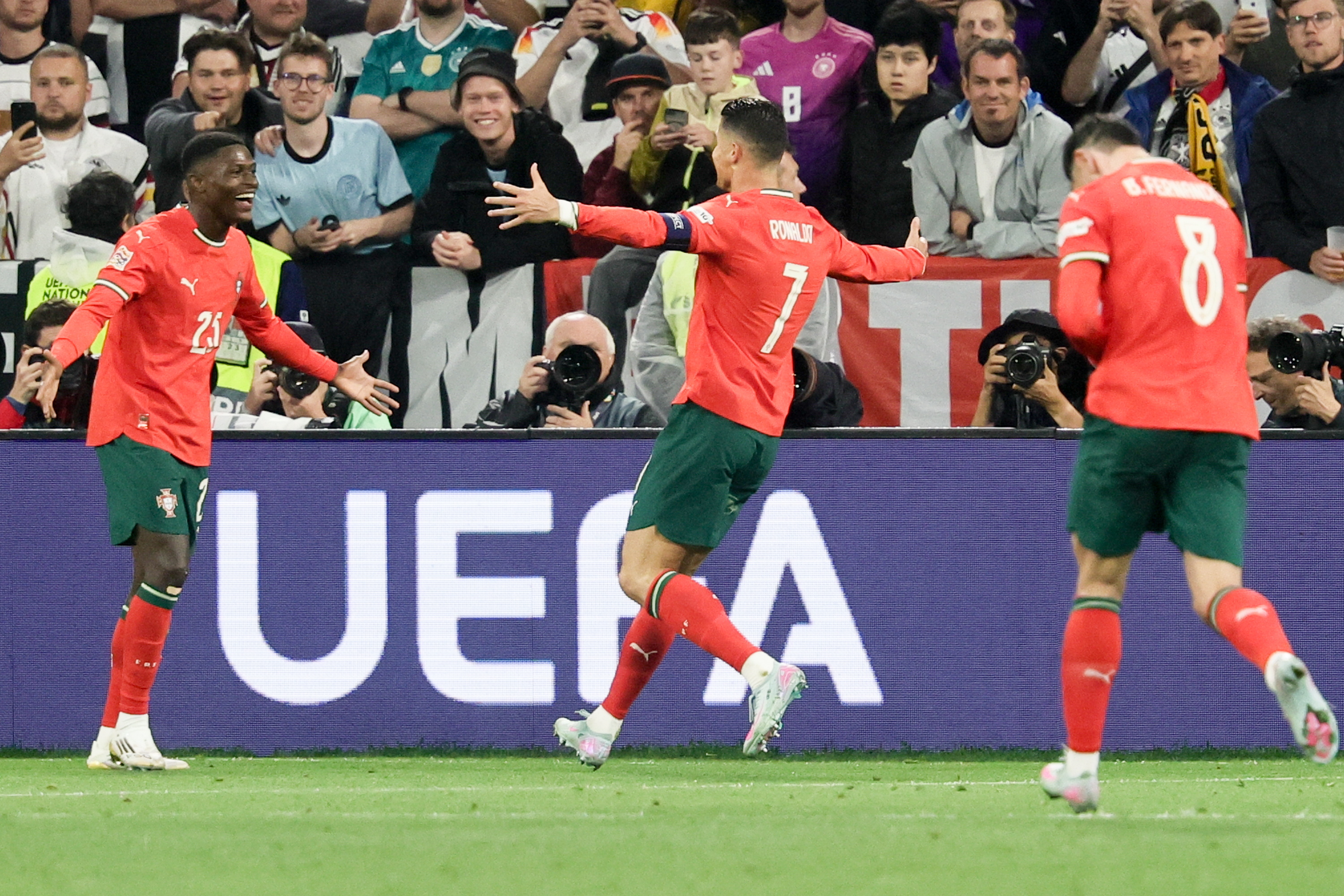 爱游戏app-小国球队传奇征程，欧洲联赛上演神话般比赛的简单介绍