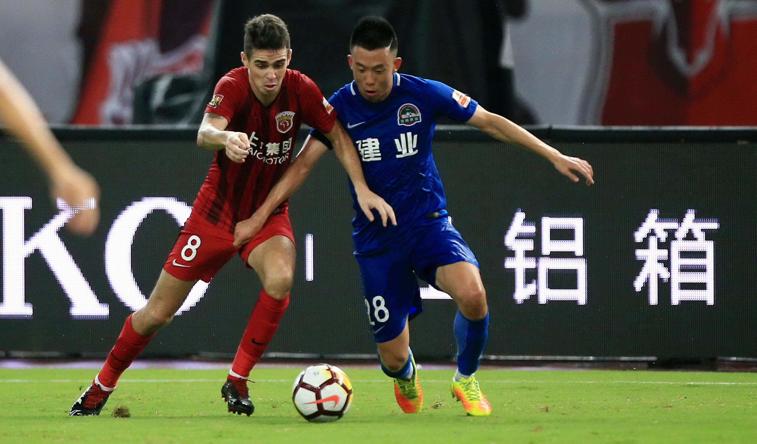 包含上海上港盼胜河南建业,争夺联赛领先的词条 包含上海上港盼胜河南建业,争夺联赛领先的词条