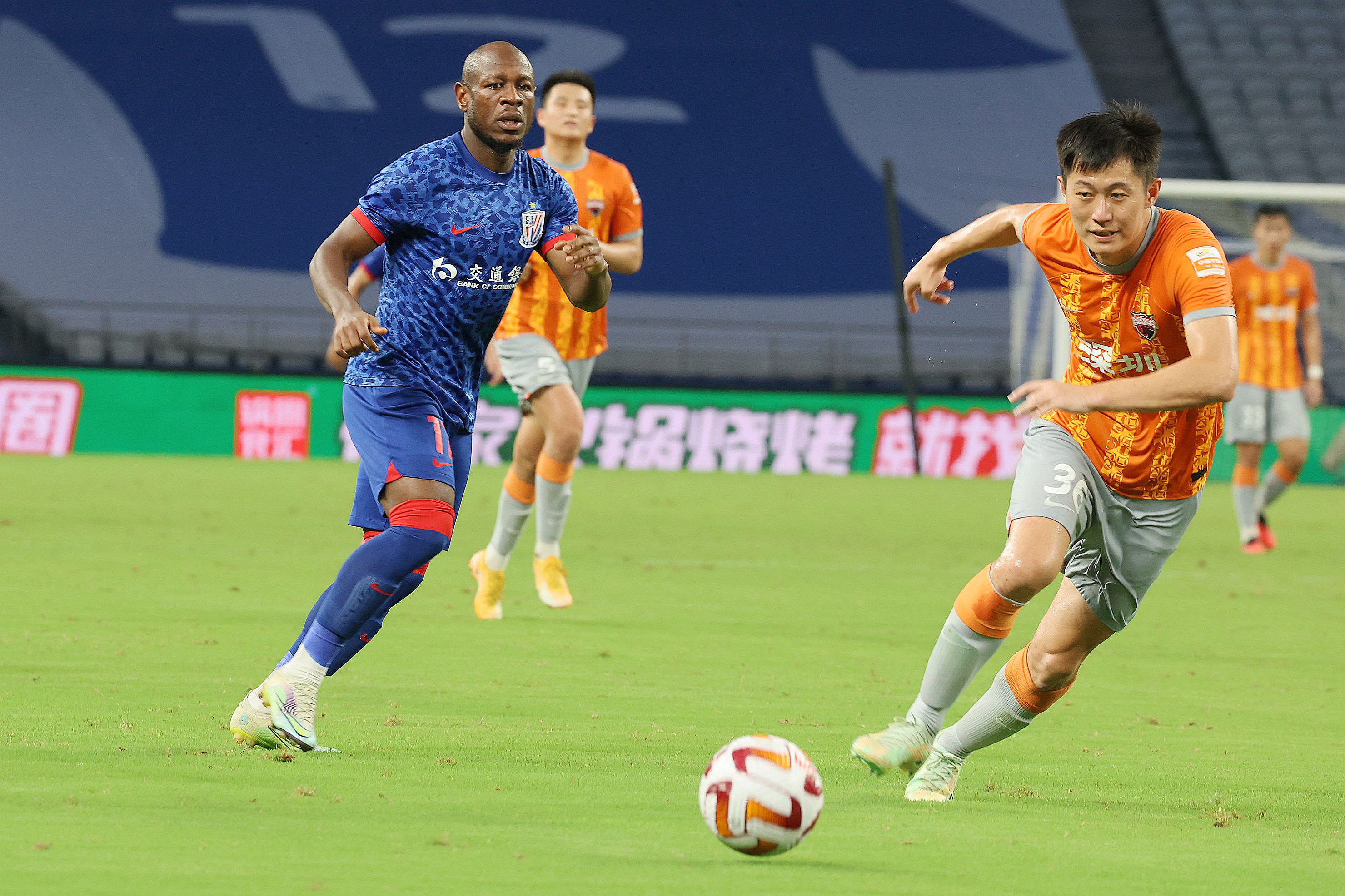 关于上海绿地申花队主场失利，难以完胜的信息